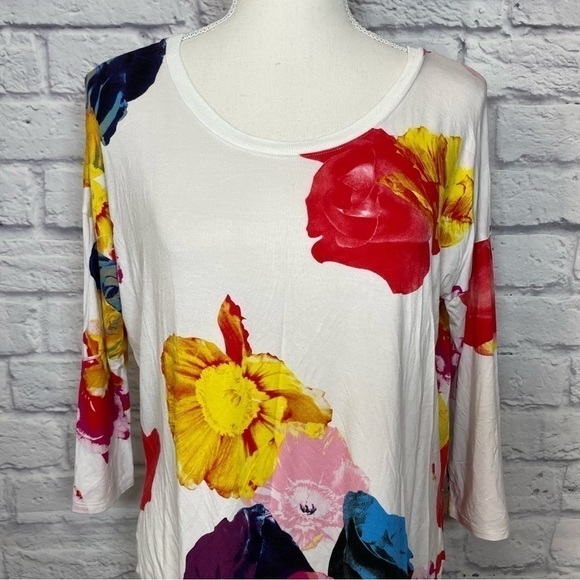 ARITZIA Babaton Bright and Bold Floral Half Sleeve Top Size Extra Small - Picture 3 of 12